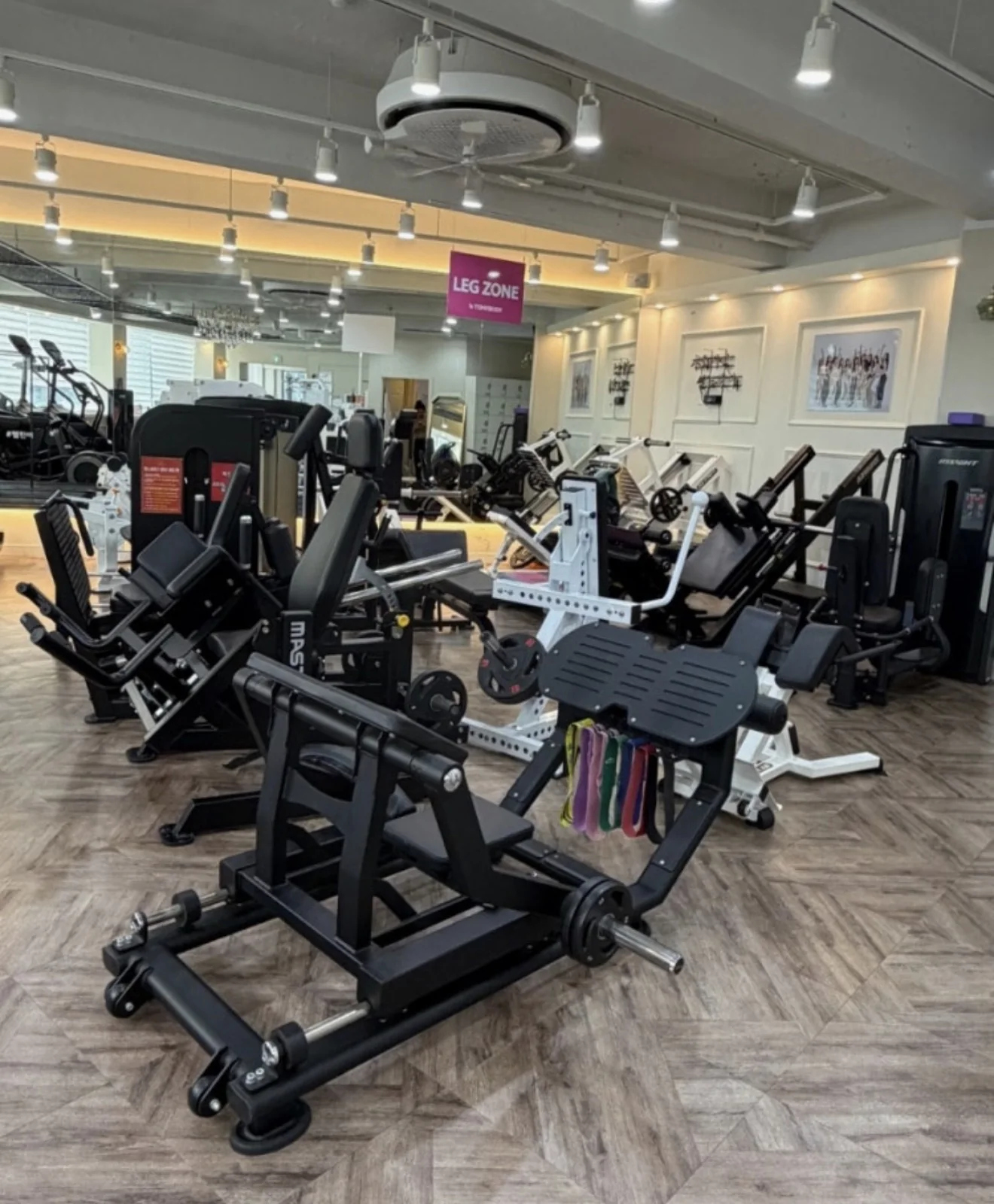 토니바디W우먼 하체 머신 존